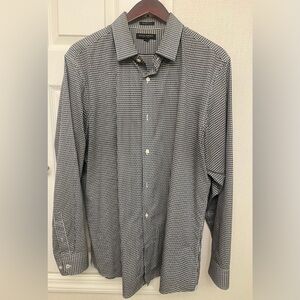 Banana Republic Non-Iron Stretch Button Down Shirt